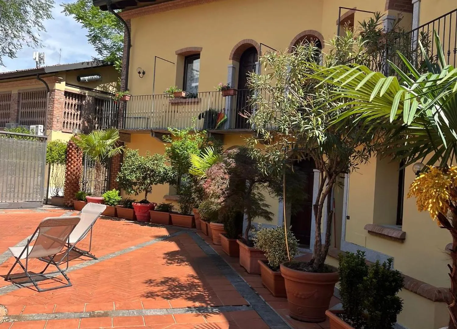 Monolocale Beatrice Abbadesse Guest House Milano