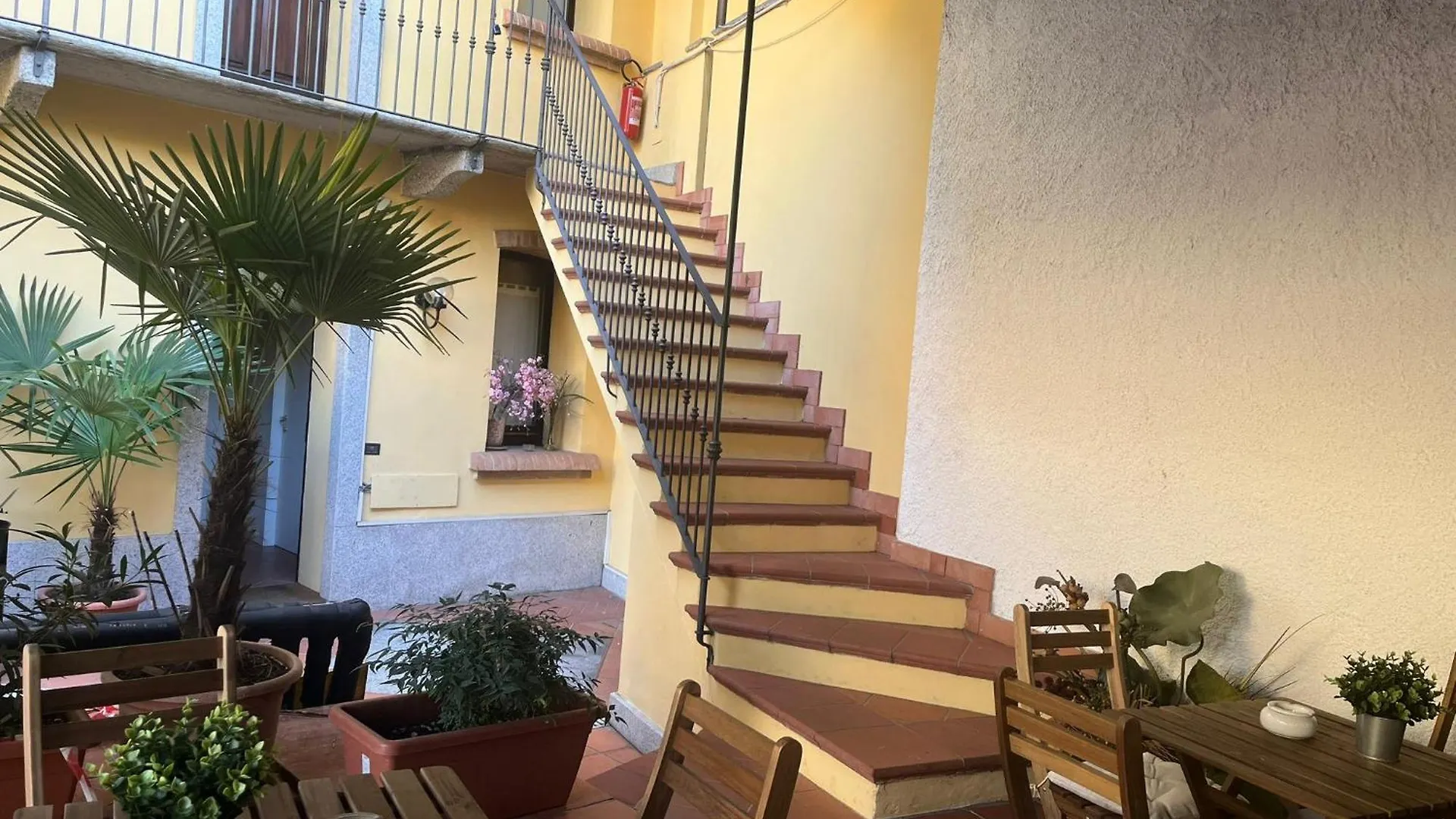 Aparthotel Monolocale Beatrice Abbadesse Guest House Milano Italia